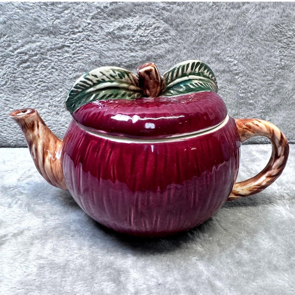 Apple Shaped‎ Ceramic Teapot Vintage Cottagecore Leaf Garden Novelty Kitsch